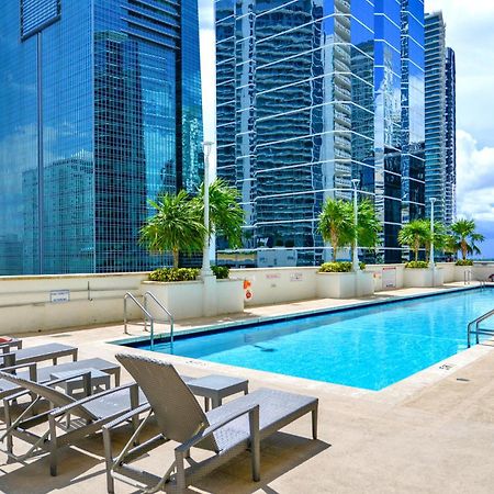 Luxury 2 Bedroom Apartment At Brickell With Pool マイアミ エクステリア 写真