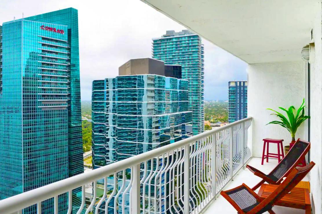 Luxury 2 Bedroom Apartment At Brickell With Pool マイアミ エクステリア 写真
