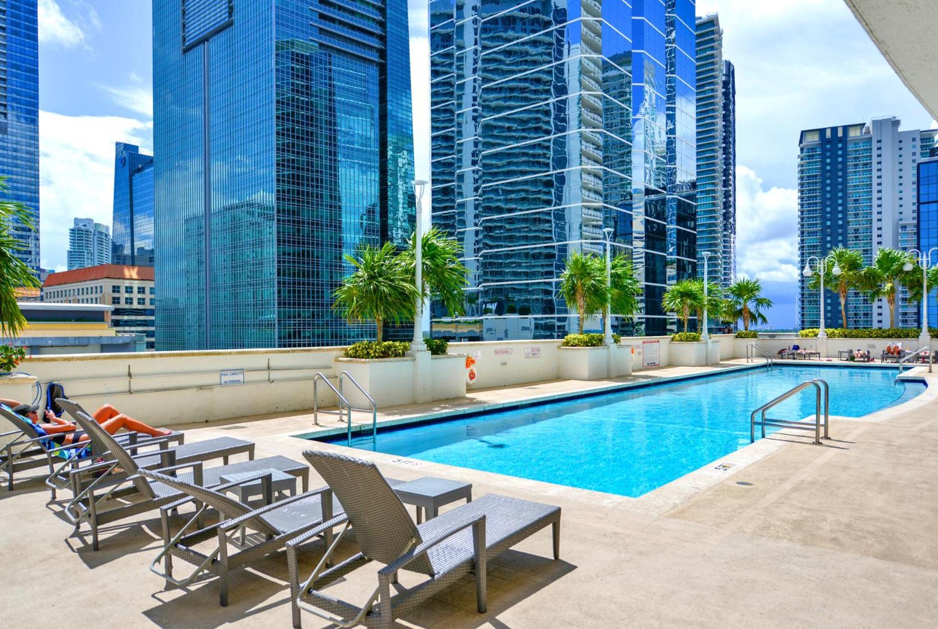 Luxury 2 Bedroom Apartment At Brickell With Pool マイアミ エクステリア 写真